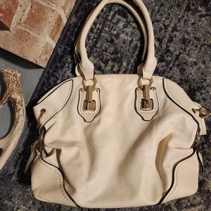 White and black shoulder tote